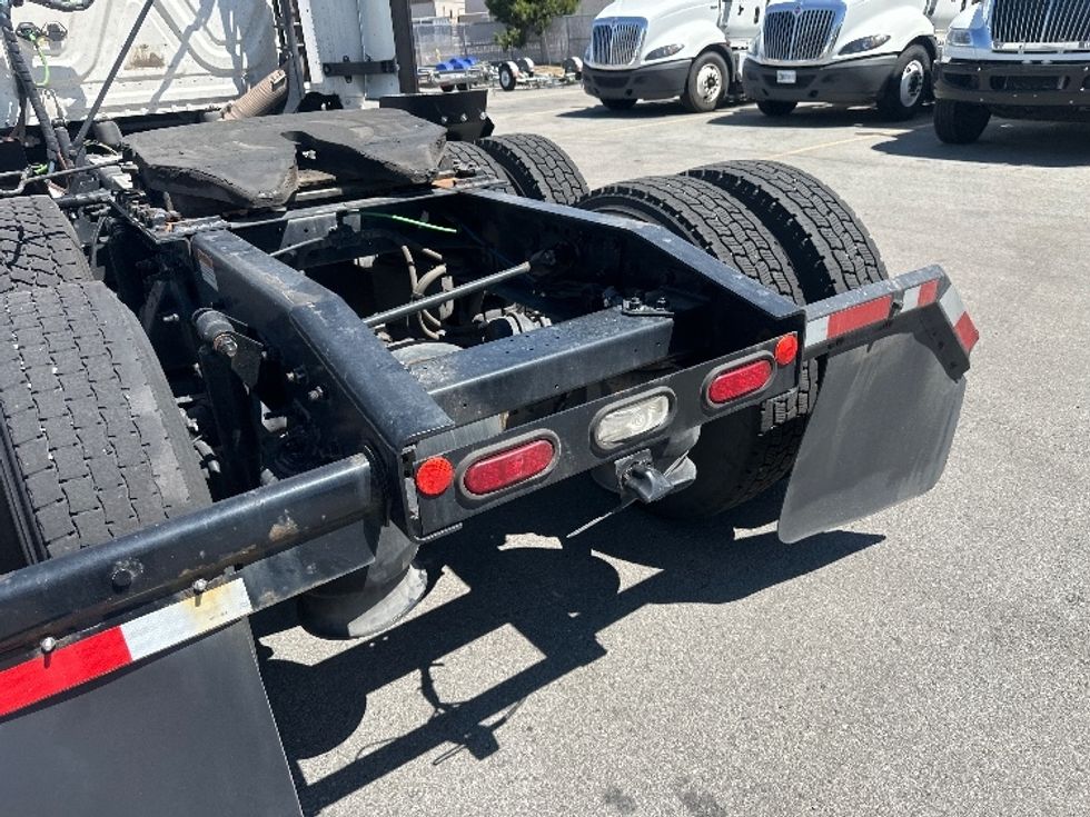 Sleeper Tractor-Heavy Duty Tractors-Freightliner-2020-T12664ST-West Sacramento-CA-605,113\n\t\tmiles-$ 62,500 - Image 23
