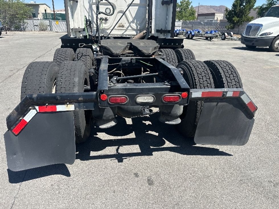 Sleeper Tractor-Heavy Duty Tractors-Freightliner-2020-T12664ST-West Sacramento-CA-605,113\n\t\tmiles-$ 62,500 - Image 6