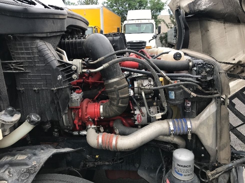 Sleeper Tractor-Heavy Duty Tractors-Freightliner-2020-T12664ST-West Sacramento-CA-633,850\n\t\tmiles-$ 60,250 - Image 20