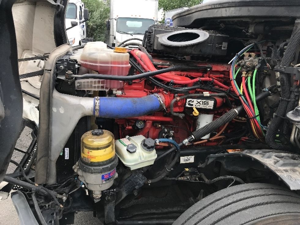 Sleeper Tractor-Heavy Duty Tractors-Freightliner-2020-T12664ST-West Sacramento-CA-633,850\n\t\tmiles-$ 60,250 - Image 21