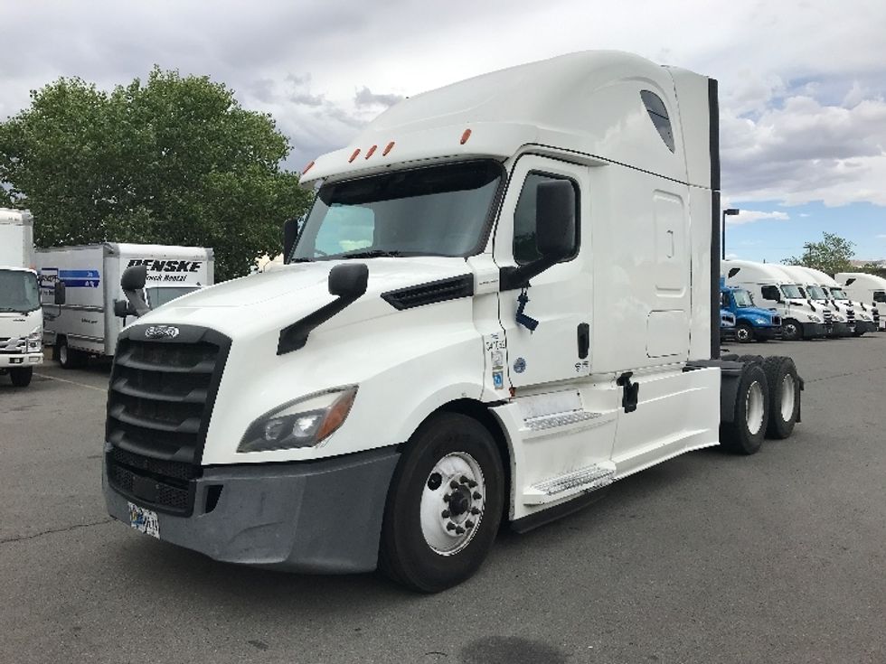 Sleeper Tractor-Heavy Duty Tractors-Freightliner-2020-T12664ST-West Sacramento-CA-633,850\n\t\tmiles-$ 60,250 - Image 3