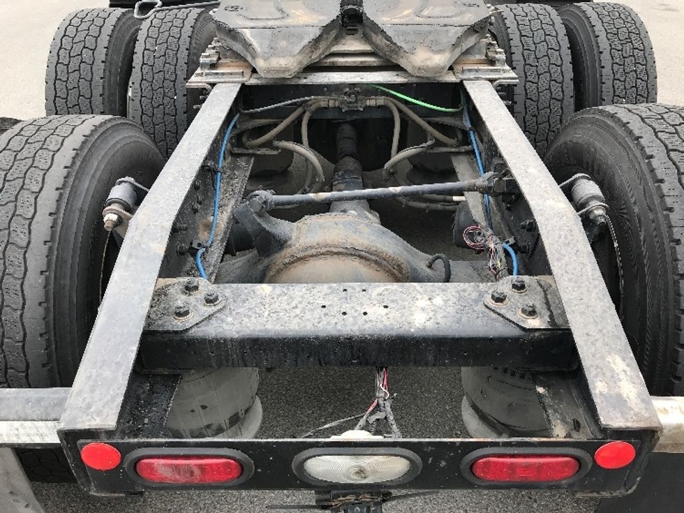 Sleeper Tractor-Heavy Duty Tractors-Freightliner-2020-T12664ST-West Sacramento-CA-633,850\n\t\tmiles-$ 60,250 - Image 6