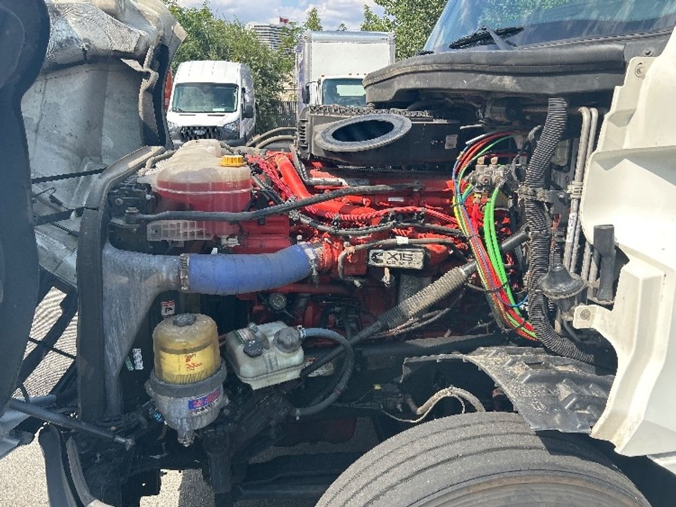 Sleeper Tractor-Heavy Duty Tractors-Freightliner-2020-T12664ST-West Sacramento-CA-648,112\n\t\tmiles-$ 58,250 - Image 21