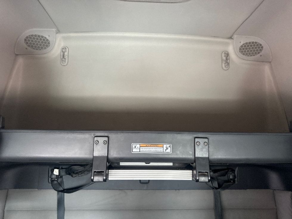 Sleeper Tractor-Heavy Duty Tractors-Freightliner-2020-T12664ST-West Sacramento-CA-692,777\n\t\tmiles-$ 55,500 - Image 19