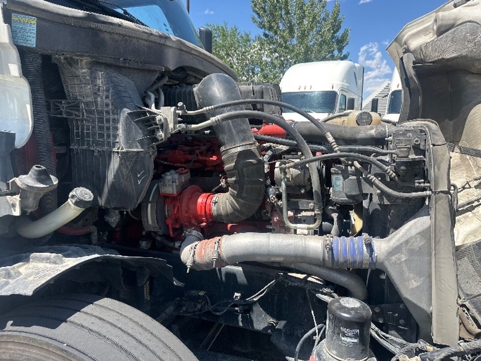 Sleeper Tractor-Heavy Duty Tractors-Freightliner-2020-T12664ST-West Sacramento-CA-692,777\n\t\tmiles-$ 55,500 - Image 20