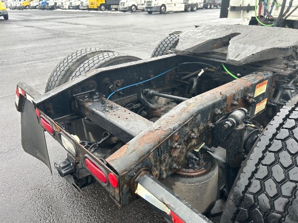 Sleeper Tractor-Heavy Duty Tractors-Freightliner-2020-T12664ST-White Deer-PA-487,748\n\t\tmiles-$ 58,250 - Image 23