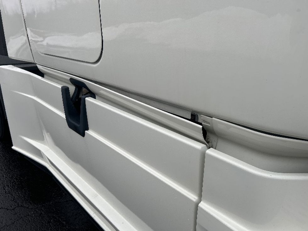 Sleeper Tractor-Heavy Duty Tractors-Freightliner-2020-T12664ST-White Deer-PA-487,748\n\t\tmiles-$ 58,250 - Image 24