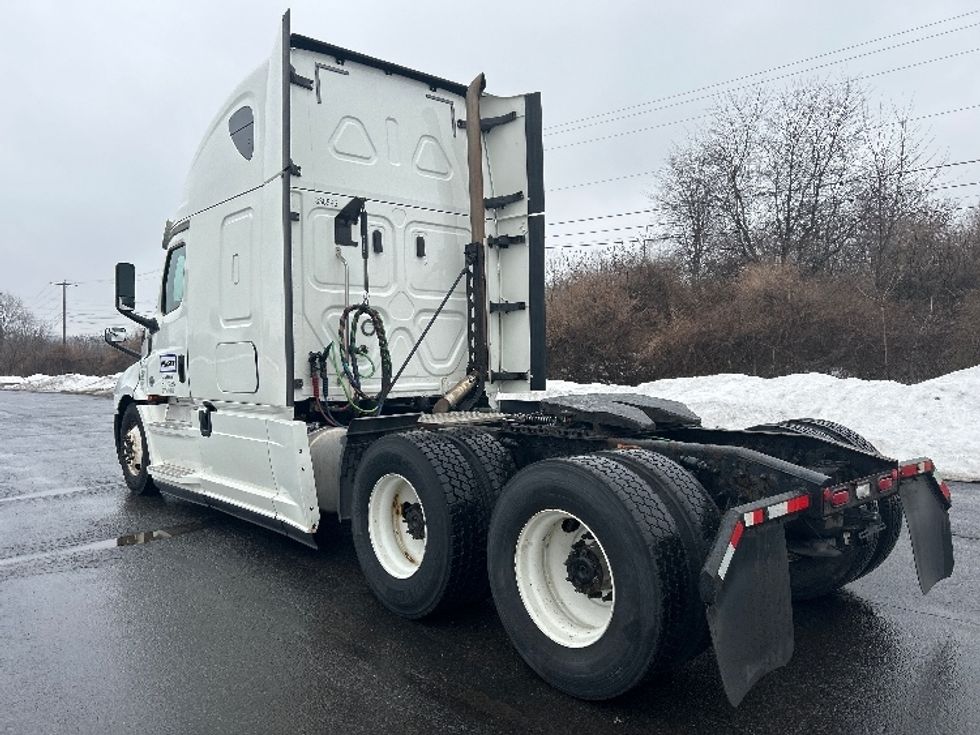 Sleeper Tractor-Heavy Duty Tractors-Freightliner-2020-T12664ST-White Deer-PA-487,748\n\t\tmiles-$ 58,250 - Image 5