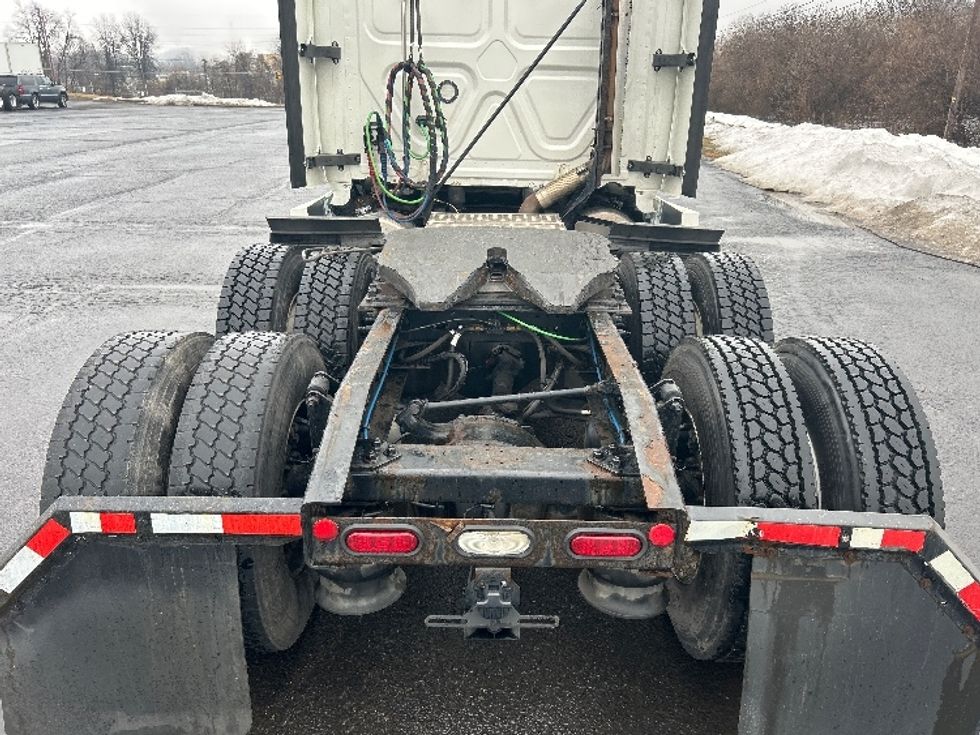 Sleeper Tractor-Heavy Duty Tractors-Freightliner-2020-T12664ST-White Deer-PA-487,748\n\t\tmiles-$ 58,250 - Image 6