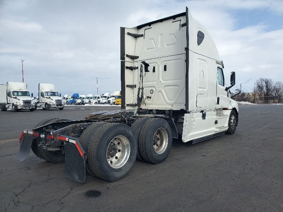 Sleeper Tractor-Heavy Duty Tractors-Freightliner-2020-T12664ST-White Deer-PA-533,143\n\t\tmiles-$ 55,000 - Image 7