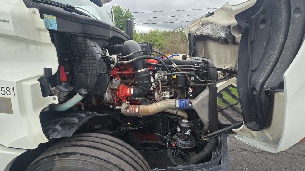 Sleeper Tractor-Heavy Duty Tractors-Freightliner-2020-T12664ST-White Deer-PA-643,144\n\t\tmiles-$ 50,500 - Image 20
