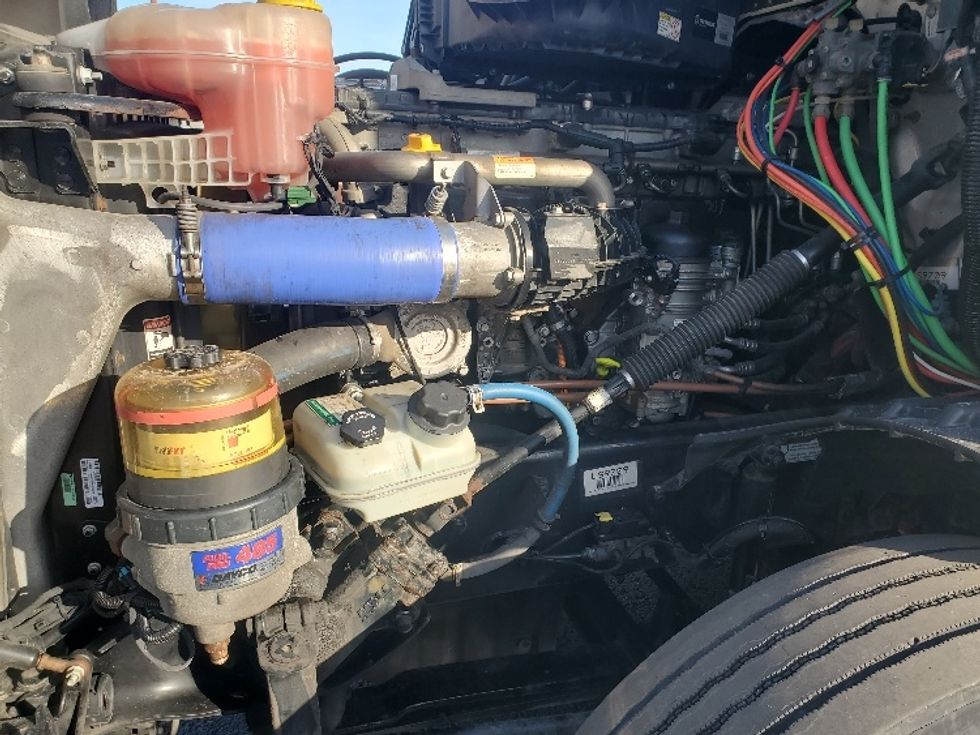 Sleeper Tractor-Heavy Duty Tractors-Freightliner-2020-T12664ST-White Deer-PA-687,234\n\t\tmiles-$ 42,000 - Image 20