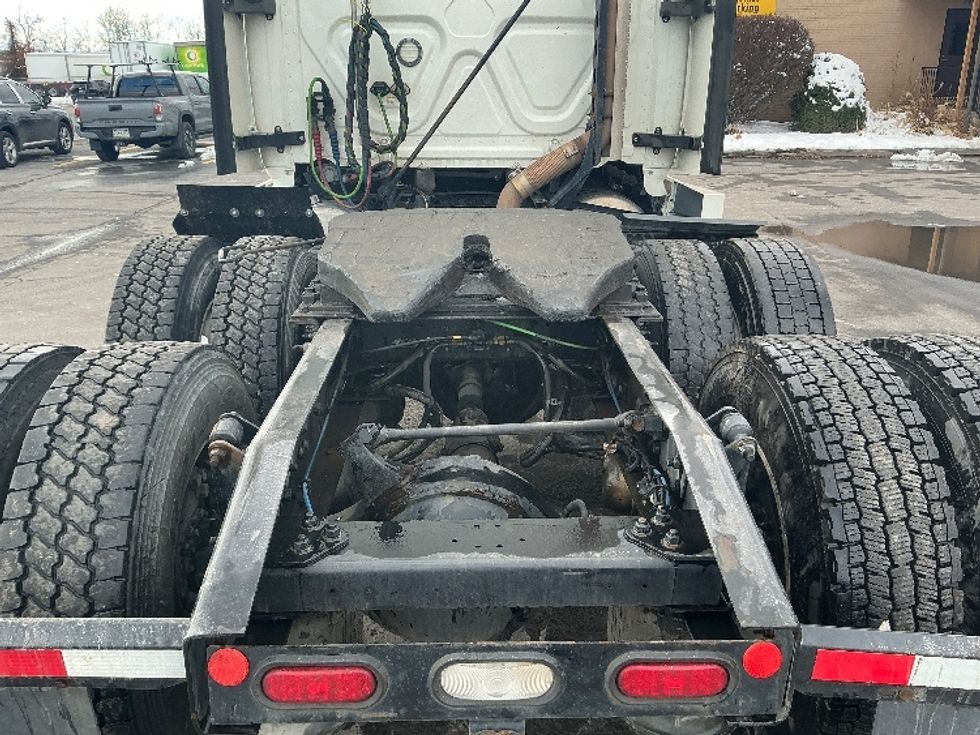 Sleeper Tractor-Heavy Duty Tractors-Freightliner-2020-T12664ST-Wilkes Barre-PA-617,877\n\t\tmiles-$ 51,000 - Image 6