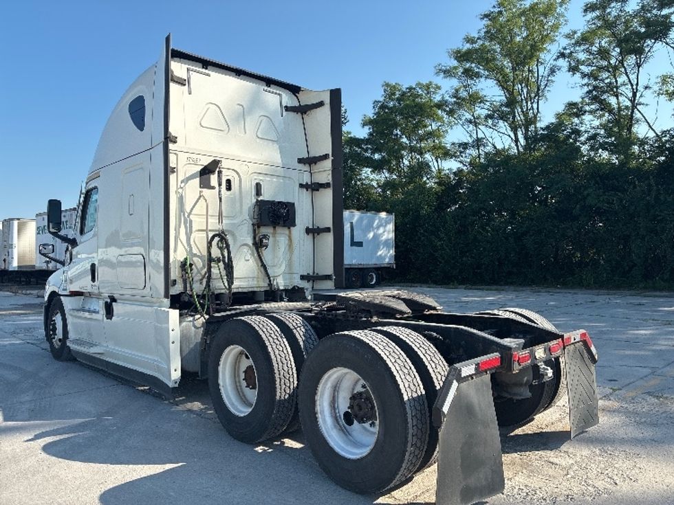 Sleeper Tractor-Heavy Duty Tractors-Freightliner-2020-T12664ST-Wilmington-OH-515,514\n\t\tmiles-$ 60,500 - Image 5