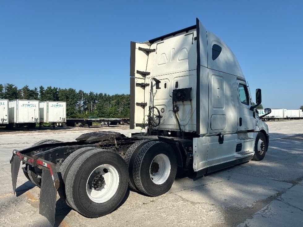 Sleeper Tractor-Heavy Duty Tractors-Freightliner-2020-T12664ST-Wilmington-OH-515,514\n\t\tmiles-$ 60,500 - Image 7