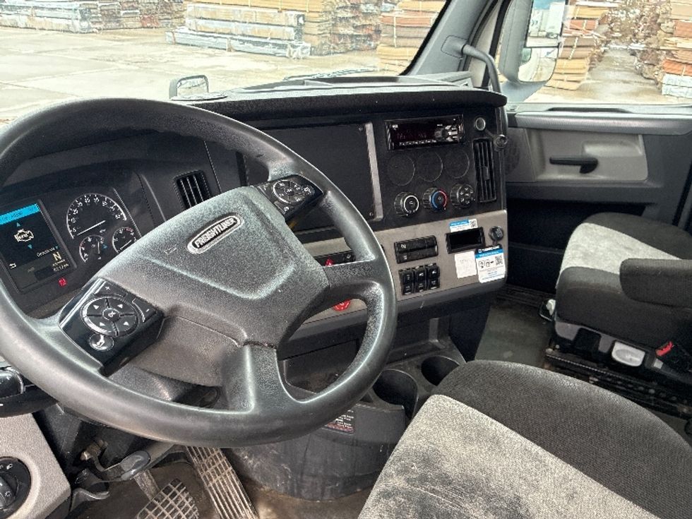 Sleeper Tractor-Heavy Duty Tractors-Freightliner-2020-T12664ST-Wilmington-OH-563,653\n\t\tmiles-$ 55,250 - Image 10