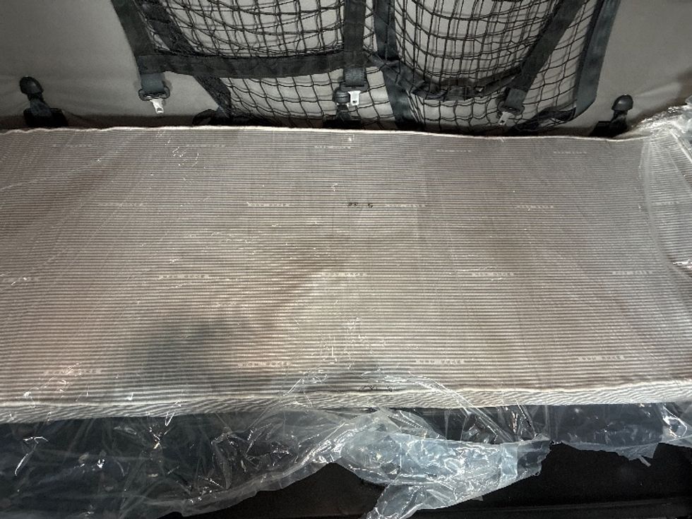 Sleeper Tractor-Heavy Duty Tractors-Freightliner-2020-T12664ST-Wilmington-OH-563,653\n\t\tmiles-$ 55,250 - Image 17