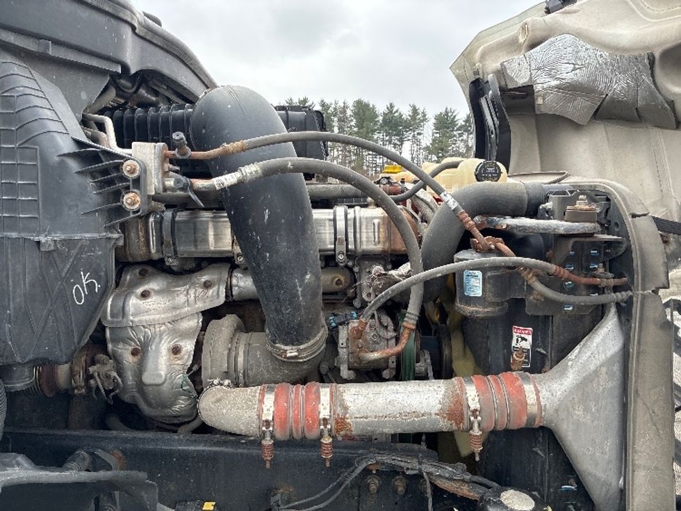 Sleeper Tractor-Heavy Duty Tractors-Freightliner-2020-T12664ST-Wilmington-OH-563,653\n\t\tmiles-$ 55,250 - Image 20