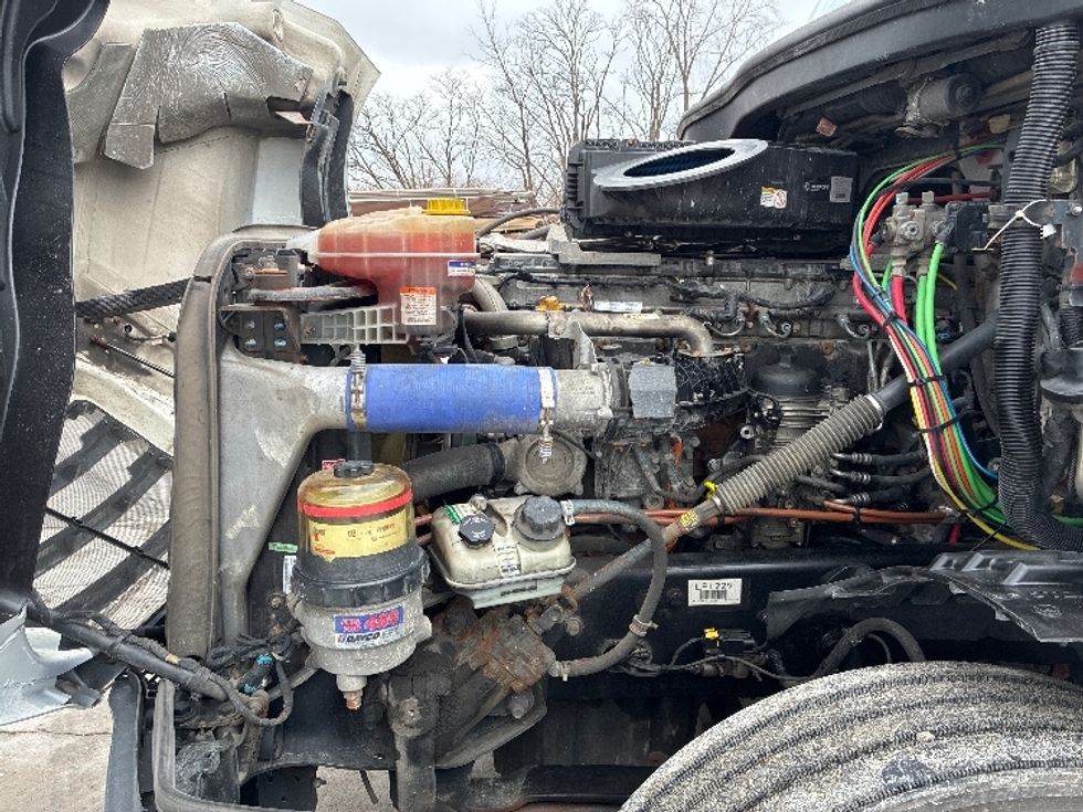 Sleeper Tractor-Heavy Duty Tractors-Freightliner-2020-T12664ST-Wilmington-OH-563,653\n\t\tmiles-$ 55,250 - Image 21