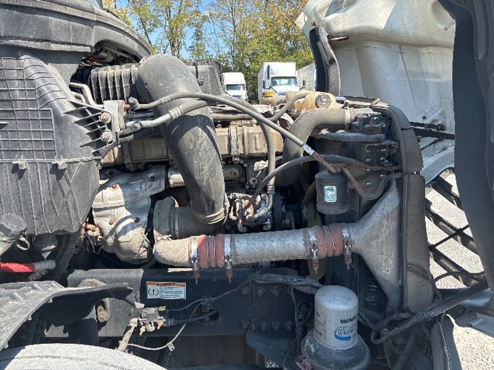 Sleeper Tractor-Heavy Duty Tractors-Freightliner-2020-T12664ST-Wilmington-OH-617,274\n\t\tmiles-$ 52,250 - Image 20