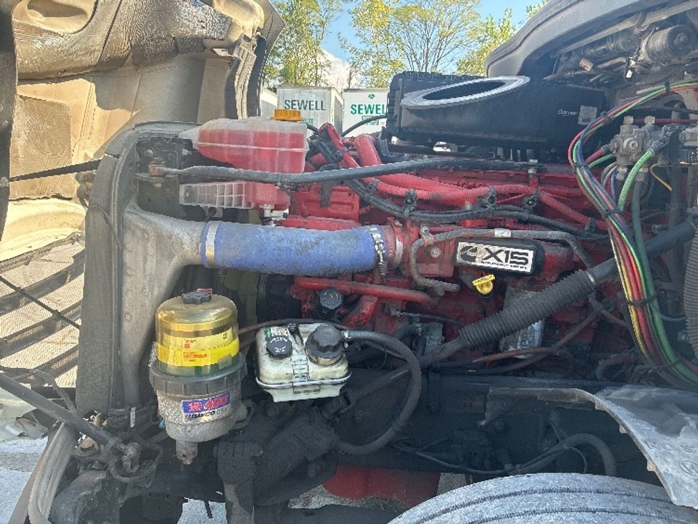 Sleeper Tractor-Heavy Duty Tractors-Freightliner-2020-T12664ST-Wilmington-OH-619,273\n\t\tmiles-$ 53,500 - Image 21