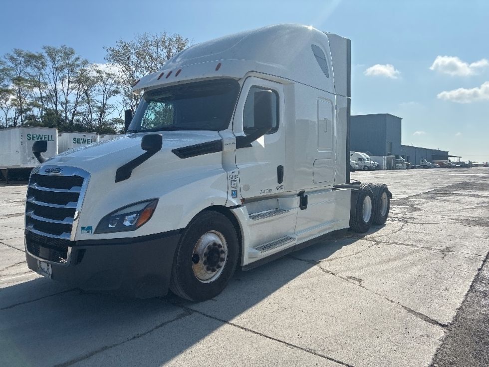 Sleeper Tractor-Heavy Duty Tractors-Freightliner-2020-T12664ST-Wilmington-OH-619,273\n\t\tmiles-$ 53,500 - Image 3
