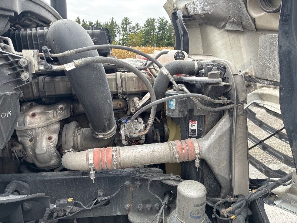 Sleeper Tractor-Heavy Duty Tractors-Freightliner-2020-T12664ST-Wilmington-OH-636,052\n\t\tmiles-$ 50,000 - Image 20