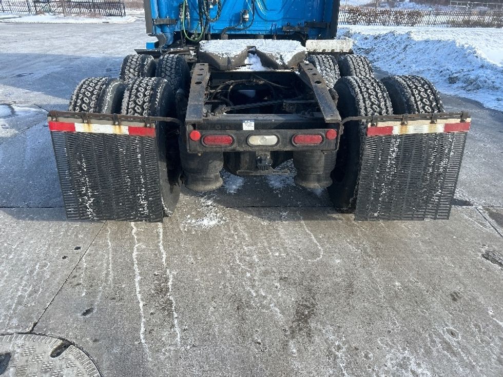 Sleeper Tractor-Heavy Duty Tractors-Freightliner-2020-T12664ST-Windsor-WI-396,209\n\t\tmiles-$ 62,500 - Image 6