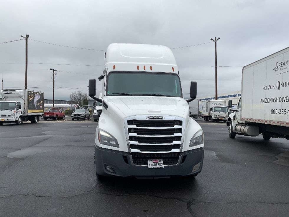 Sleeper Tractor-Heavy Duty Tractors-Freightliner-2020-T12684ST-Clackamas-OR-428,406\n\t\tmiles-$ 76,250 - Image 2