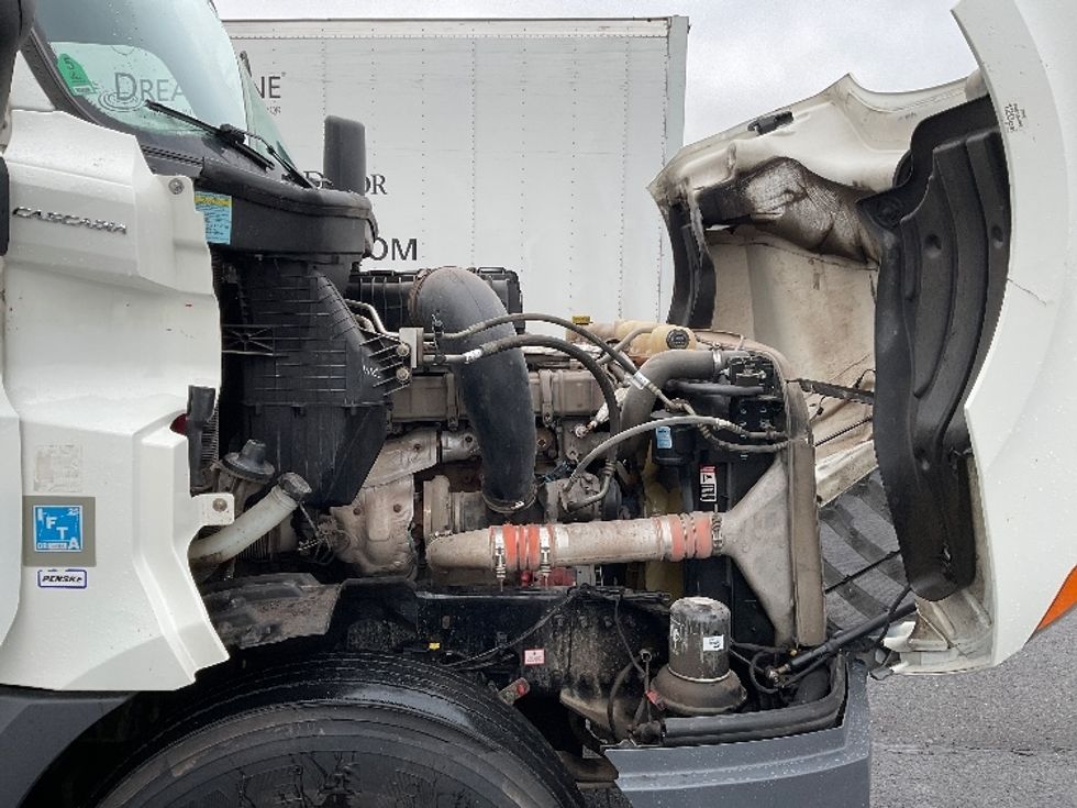 Sleeper Tractor-Heavy Duty Tractors-Freightliner-2020-T12684ST-Clackamas-OR-428,406\n\t\tmiles-$ 76,250 - Image 20