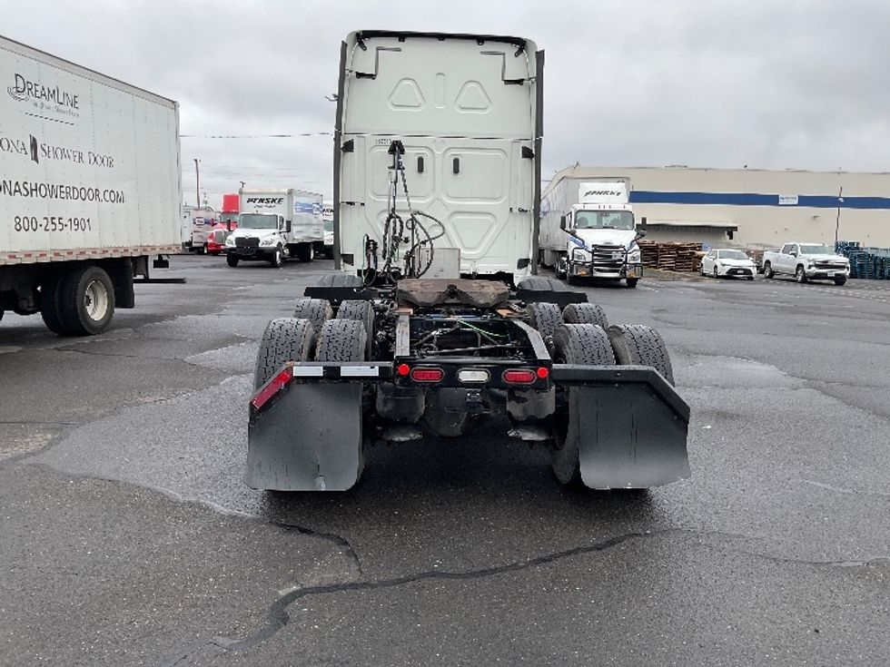 Sleeper Tractor-Heavy Duty Tractors-Freightliner-2020-T12684ST-Clackamas-OR-428,406\n\t\tmiles-$ 76,250 - Image 6