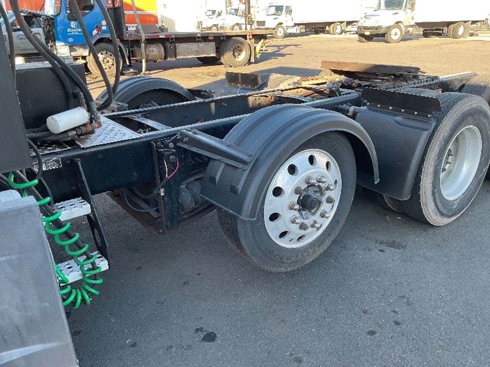 Sleeper Tractor-Heavy Duty Tractors-Freightliner-2020-T12684ST-Clackamas-OR-526,376\n\t\tmiles-$ 70,500 - Image 22