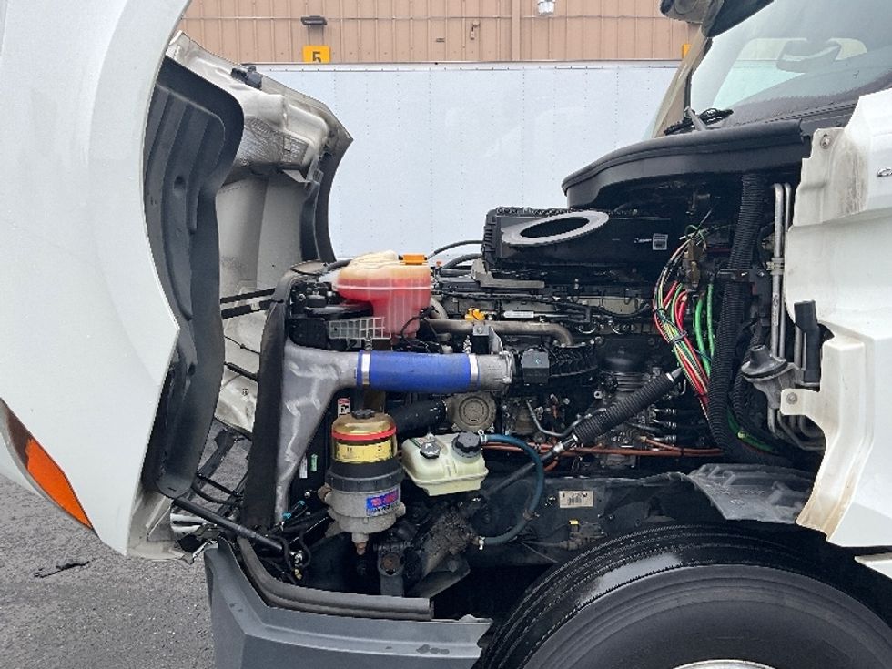 Sleeper Tractor-Heavy Duty Tractors-Freightliner-2020-T12684ST-Portland-OR-539,787\n\t\tmiles-$ 69,000 - Image 21