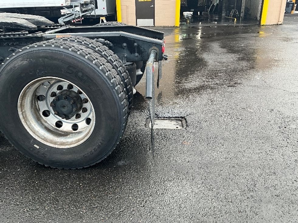 Sleeper Tractor-Heavy Duty Tractors-Freightliner-2020-T12684ST-Portland-OR-539,787\n\t\tmiles-$ 69,000 - Image 26