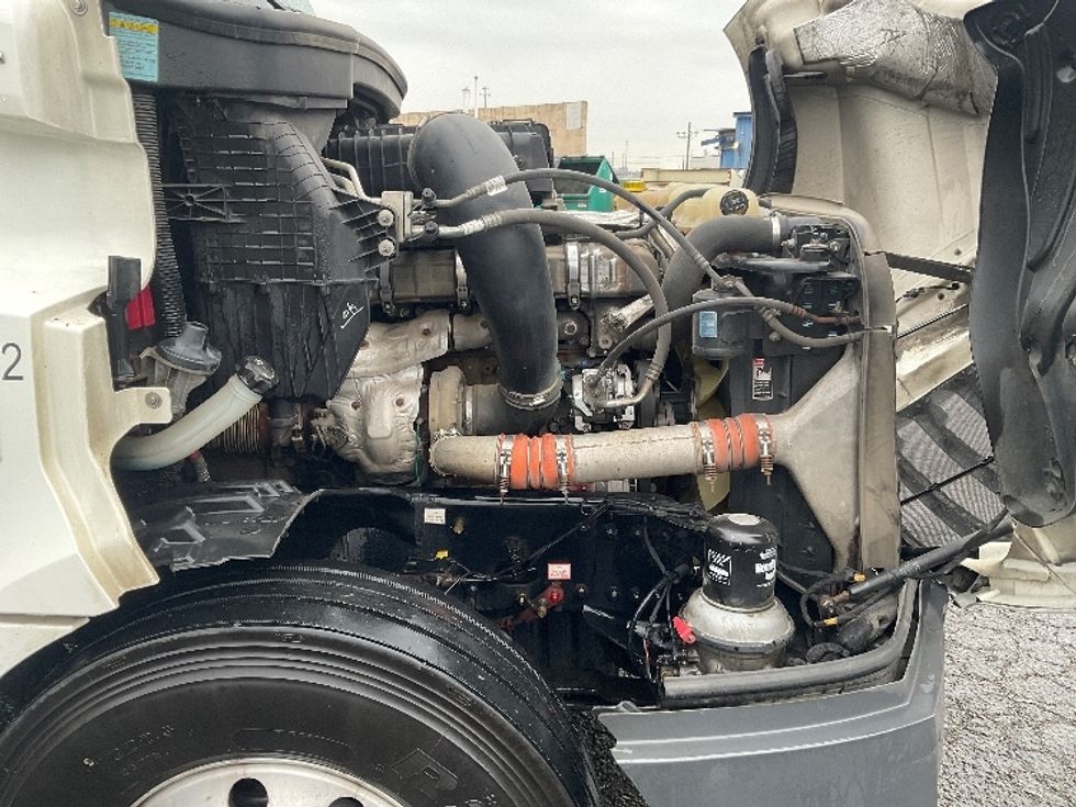 Sleeper Tractor-Heavy Duty Tractors-Freightliner-2020-T12684ST-Tacoma-WA-420,214\n\t\tmiles-$ 79,500 - Image 20