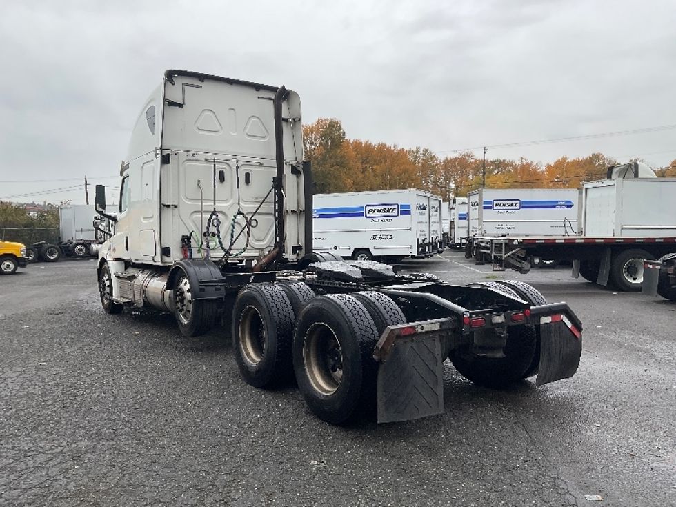Sleeper Tractor-Heavy Duty Tractors-Freightliner-2020-T12684ST-Tacoma-WA-420,214\n\t\tmiles-$ 79,500 - Image 5