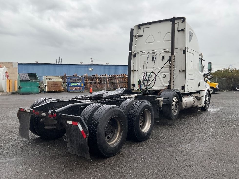 Sleeper Tractor-Heavy Duty Tractors-Freightliner-2020-T12684ST-Tacoma-WA-420,214\n\t\tmiles-$ 79,500 - Image 7