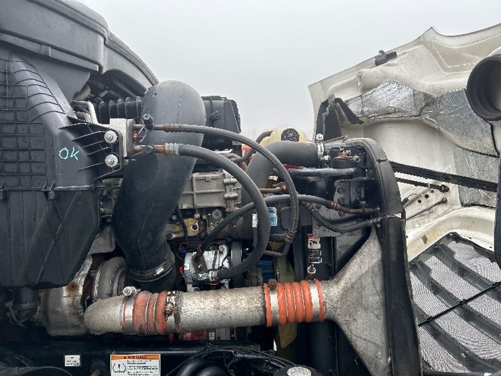 Sleeper Tractor-Heavy Duty Tractors-Freightliner-2021-T11664ST-Elmira-NY-461,880\n\t\tmiles-$ 58,750 - Image 20