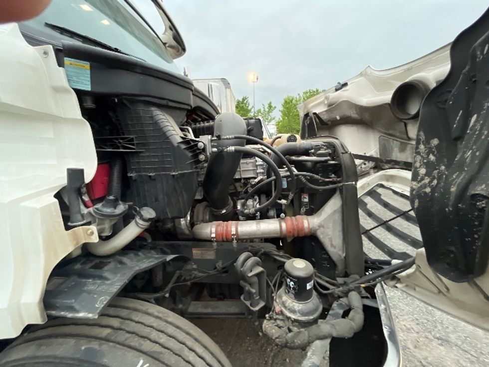 Sleeper Tractor-Heavy Duty Tractors-Freightliner-2021-T11664ST-Forest Park-GA-507,947\n\t\tmiles-$ 61,500 - Image 20