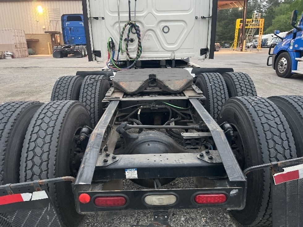 Sleeper Tractor-Heavy Duty Tractors-Freightliner-2021-T11664ST-Forest Park-GA-507,947\n\t\tmiles-$ 61,500 - Image 6