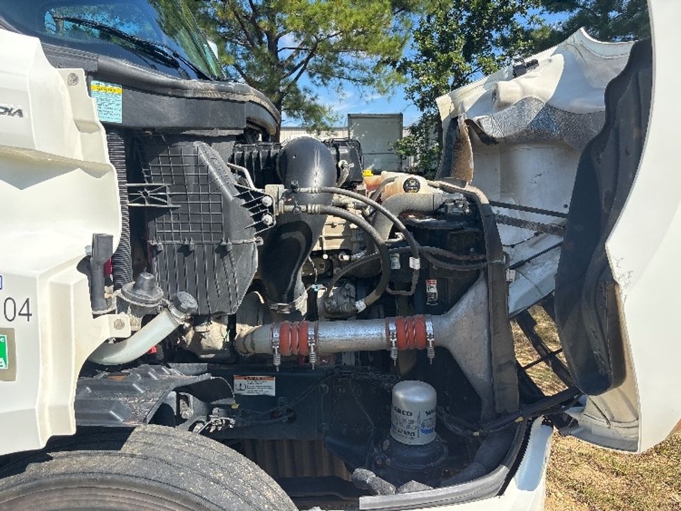 Sleeper Tractor-Heavy Duty Tractors-Freightliner-2021-T11664ST-Fredericksburg-VA-394,778\n\t\tmiles-$ 75,500 - Image 20