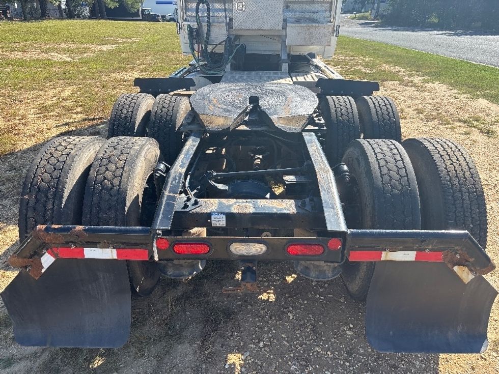Sleeper Tractor-Heavy Duty Tractors-Freightliner-2021-T11664ST-Fredericksburg-VA-394,778\n\t\tmiles-$ 75,500 - Image 6