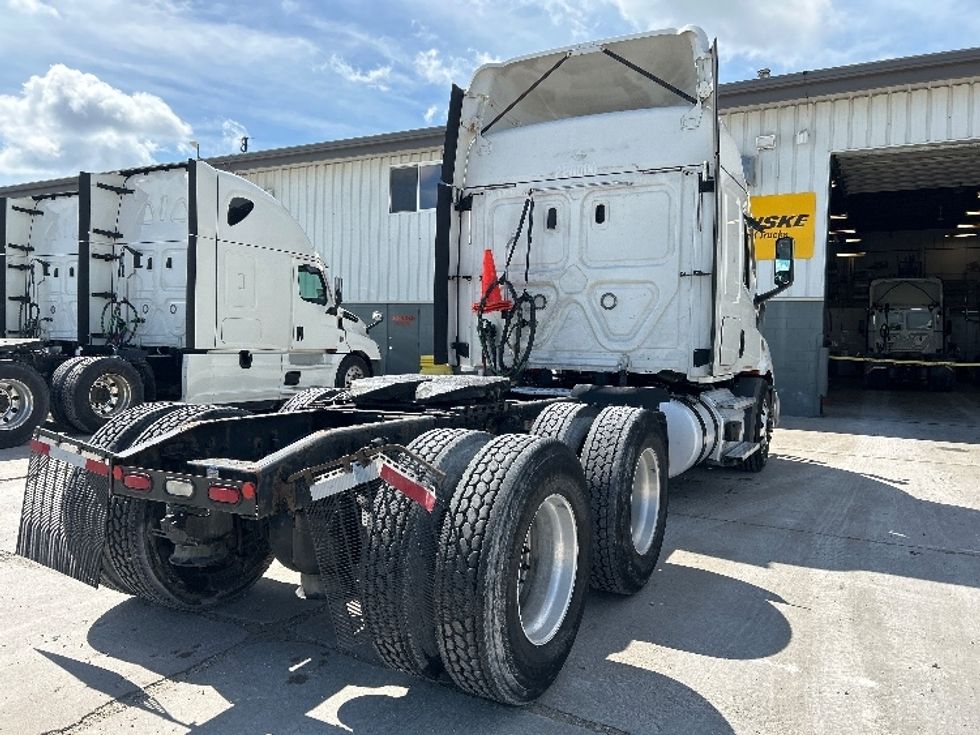 Sleeper Tractor-Heavy Duty Tractors-Freightliner-2021-T11664ST-Sturtevant-WI-659,427\n\t\tmiles-$ 47,750 - Image 7