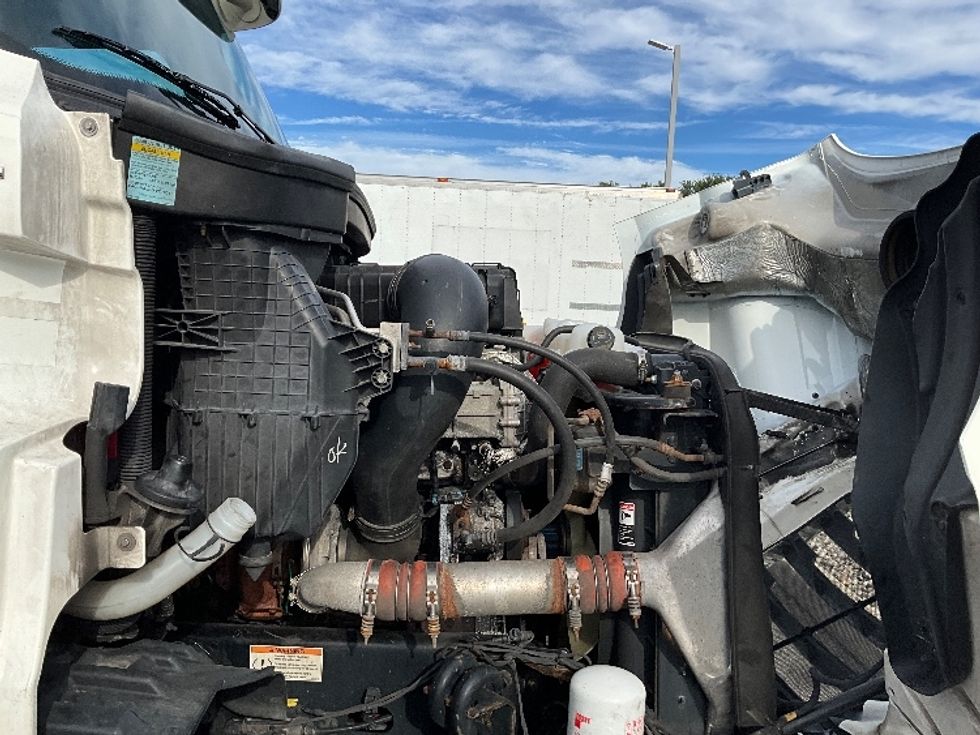 Sleeper Tractor-Heavy Duty Tractors-Freightliner-2021-T11664ST-Swedesboro-NJ-538,125\n\t\tmiles-$ 63,000 - Image 18