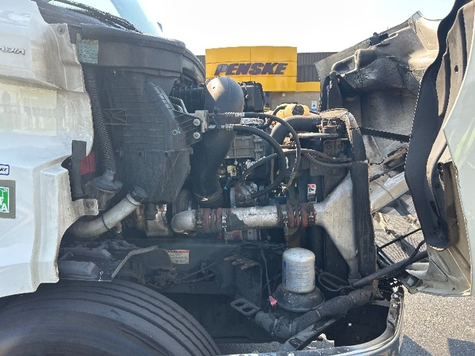 Sleeper Tractor-Heavy Duty Tractors-Freightliner-2021-T11664ST-Swedesboro-NJ-595,537\n\t\tmiles-$ 52,500 - Image 19