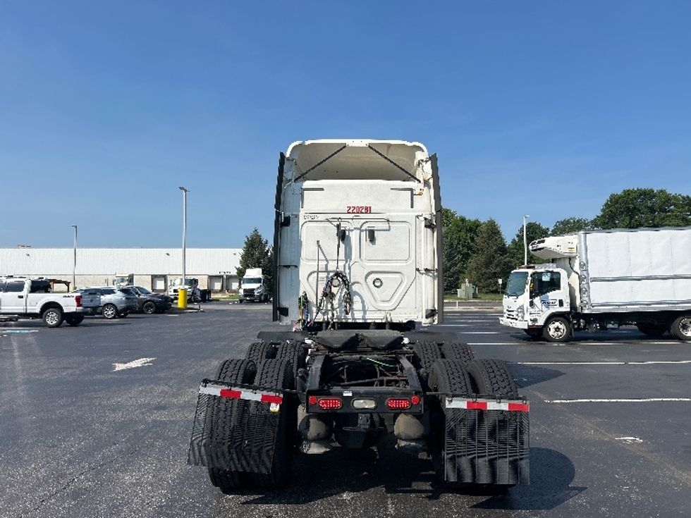 Sleeper Tractor-Heavy Duty Tractors-Freightliner-2021-T11664ST-Swedesboro-NJ-595,537\n\t\tmiles-$ 52,500 - Image 6