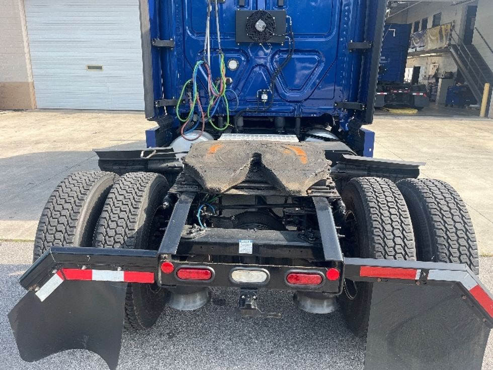 Sleeper Tractor-Heavy Duty Tractors-Freightliner-2021-T12642ST-Cleveland-TN-463,860\n\t\tmiles-$ 62,000 - Image 6