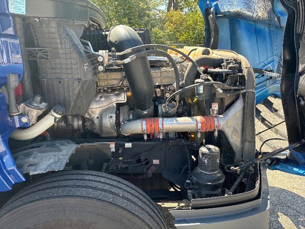 Sleeper Tractor-Heavy Duty Tractors-Freightliner-2021-T12642ST-Fort Wayne-IN-413,354\n\t\tmiles-$ 60,000 - Image 20