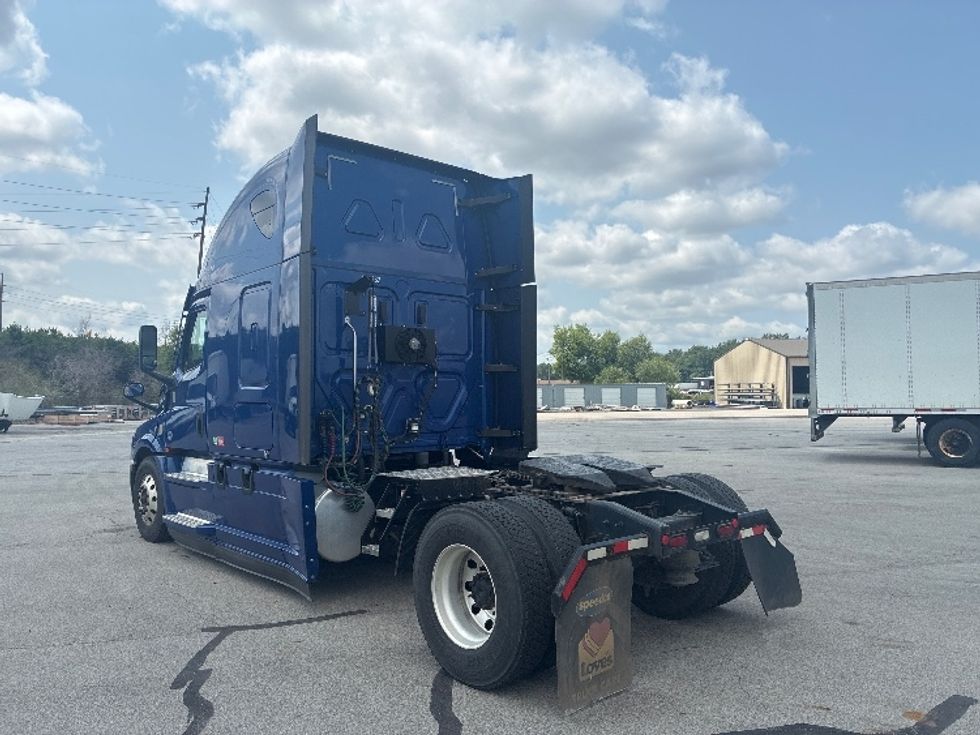 Sleeper Tractor-Heavy Duty Tractors-Freightliner-2021-T12642ST-Fort Wayne-IN-461,493\n\t\tmiles-$ 57,500 - Image 5