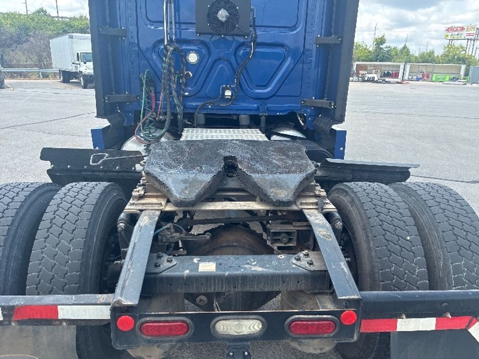 Sleeper Tractor-Heavy Duty Tractors-Freightliner-2021-T12642ST-Fort Wayne-IN-461,493\n\t\tmiles-$ 57,500 - Image 6